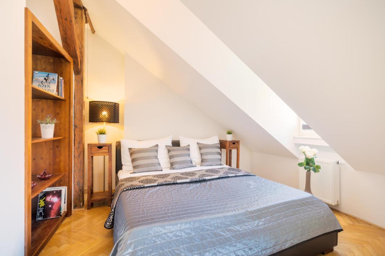 Old Town Square Premium Hotel apartamentowy 4*